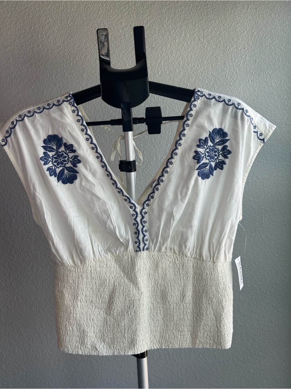 NWT Old Navy White Top with Navy Embroidered Trim